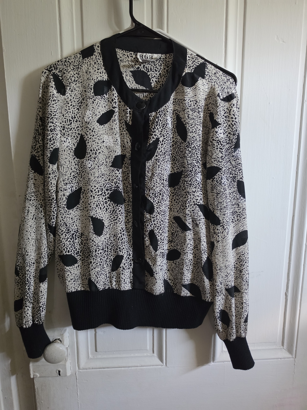 Gianni Bini Black & White Leaf-Print Cardigan Sweater